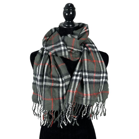 Burberry Classic Nova Check Knit 100% Cashmere Scarf Gray Grey Fringe - Picture 1 of 3